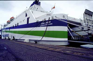 Schiff der Trasmediterranea (Acciona)